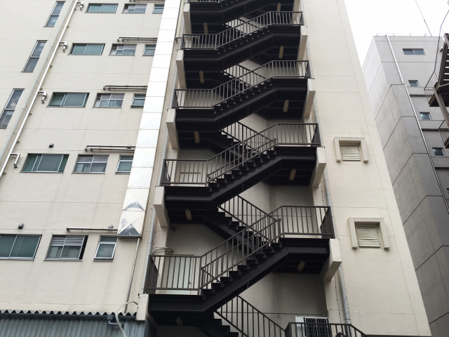 ピーコンネット非常階段全面施工004