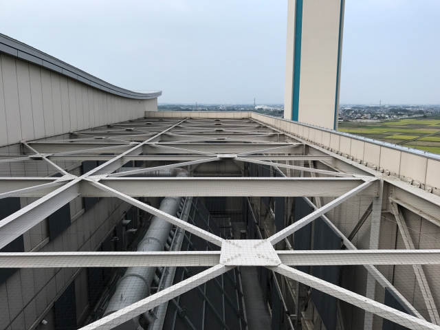 工場屋外吹抜け防鳥ネット施工(埼玉県某所) 工場屋外吹抜け防鳥ネット施工(埼玉県某所)